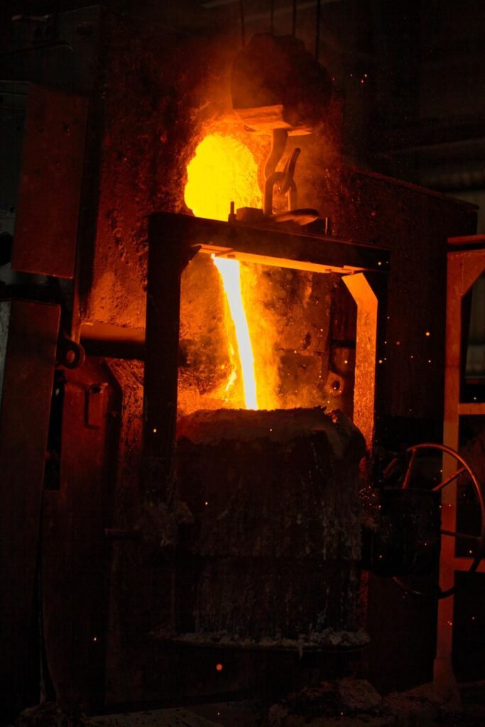 molten metal pouring